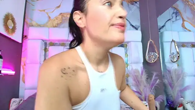 emily madrid online show from January 10, 5:36 am