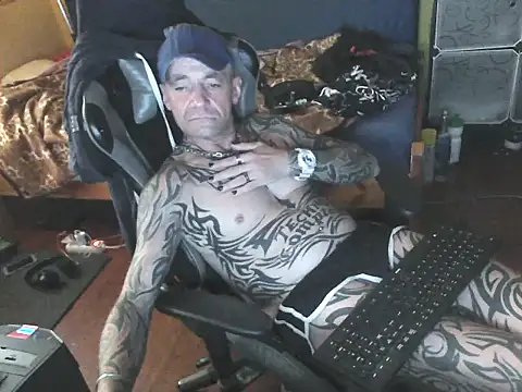 Tomi18cmm2 online show from September 28, 6:20 am