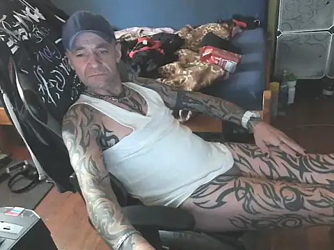 Tomi18cmm2 online show from September 27, 1:17 pm