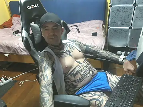 Tomi18cmm2 online show from November 2, 7:41 pm