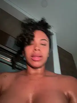 Brunettexio online show from February 5, 3:34 am