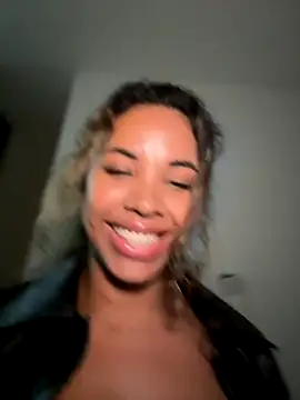 Brunettexio online show from October 17, 11:50 pm