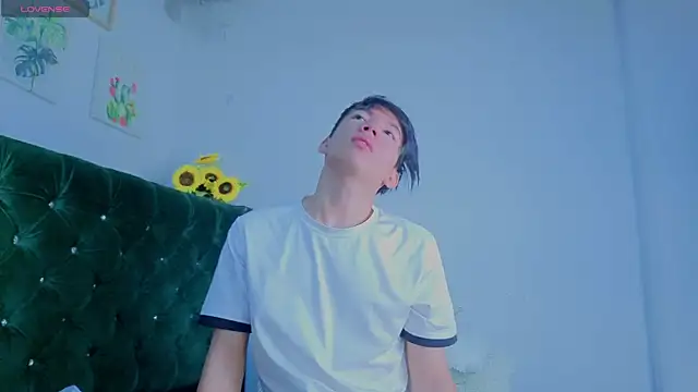 Levii Ackermann online show from March 24, 2:17 pm