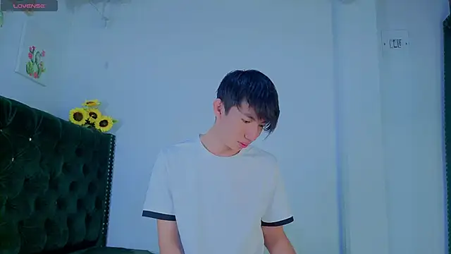 Levii Ackermann online show from April 13, 1:48 pm