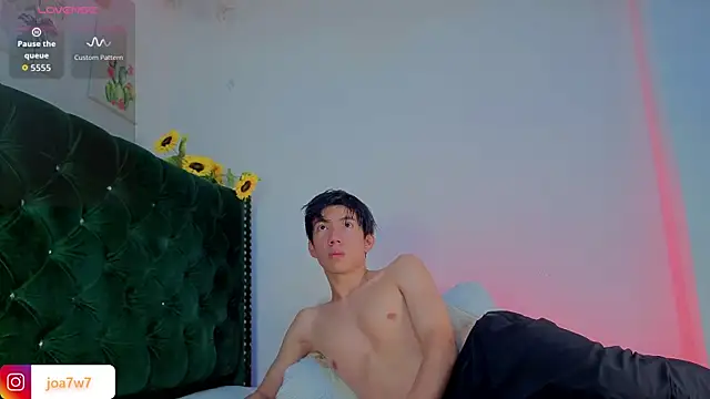 Levii Ackermann online show from February 20, 4:42 am