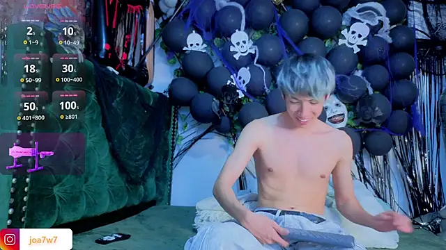 Levii Ackermann online show from October 30, 5:10 pm