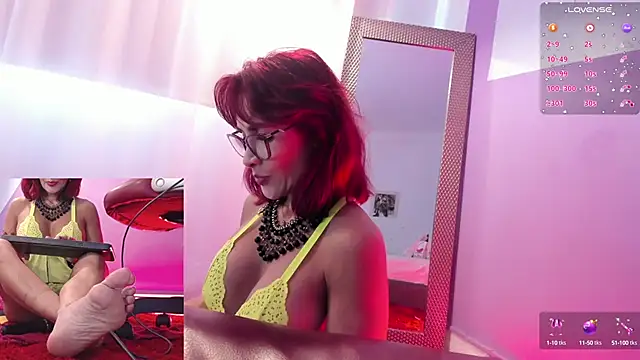 Snapshot of fransheska_rossi chatting on February 24, 6:15 pm fransheska rossi online show from February 24, 6:15 pm