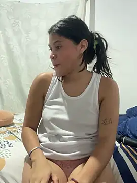 Snapshot of Tamiapple chatting on December 17, 3:11 am Tamiapple online show from December 17, 3:11 am