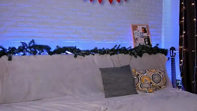 Snapshot of vea_foxy chatting on February 17, 8:52 am vea foxy online show from February 17, 8:52 am