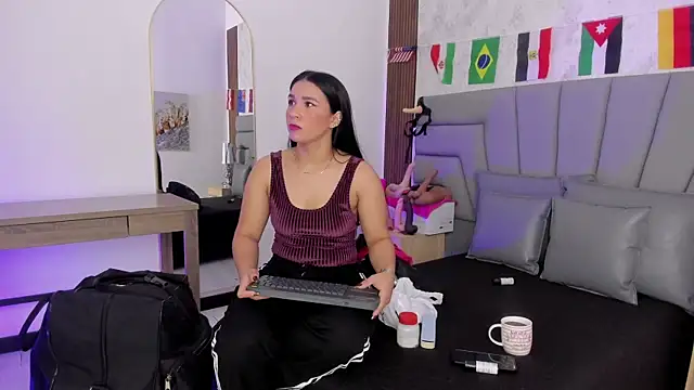 Snapshot of Sofi_Perez_ chatting on July 13, 11:09 am Sofi Perez online show from July 13, 11:09 am