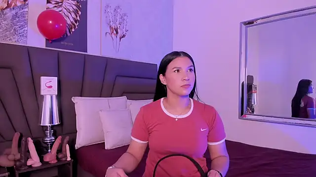 Sofi Perez  online show from February 16, 11:09 am