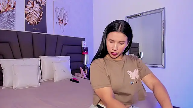 Sofi Perez  online show from February 9, 11:19 am