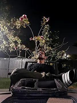 Zander823 online show from February 16, 1:59 am