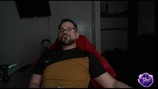 Zander823 online show from March 24, 3:06 am