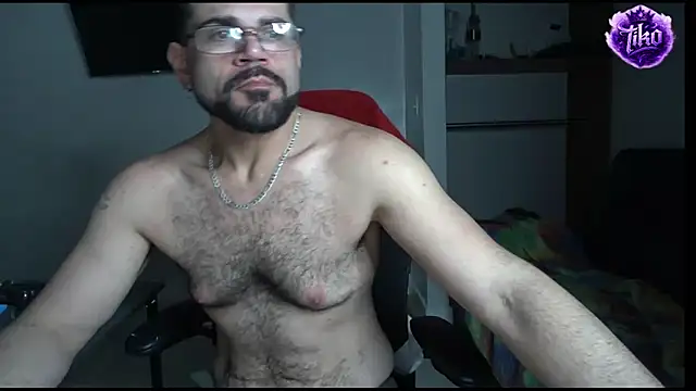 Zander823 online show from March 25, 6:57 am