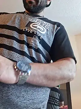 Zander823 online show from March 5, 2:46 pm