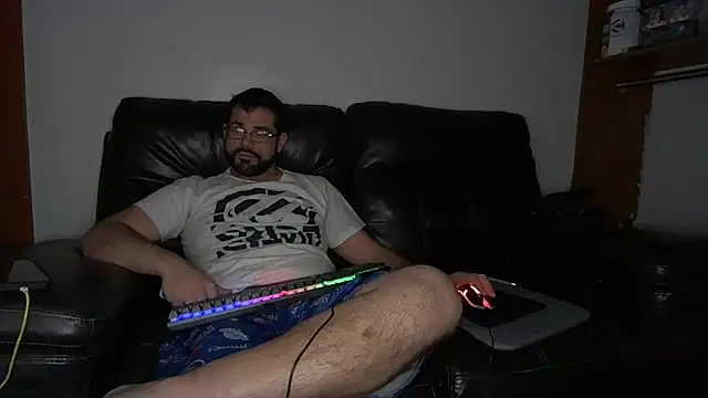 Zander823 online show from March 19, 7:08 am