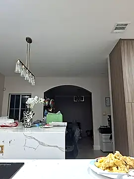 Zander823 online show from February 25, 2:45 am