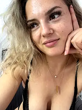 Snapshot of LexyGold chatting on September 14, 2:06 pm LexyGold online show from September 14, 2:06 pm