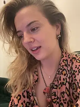 Snapshot of LexyGold chatting on October 25, 2:39 pm LexyGold online show from October 25, 2:39 pm