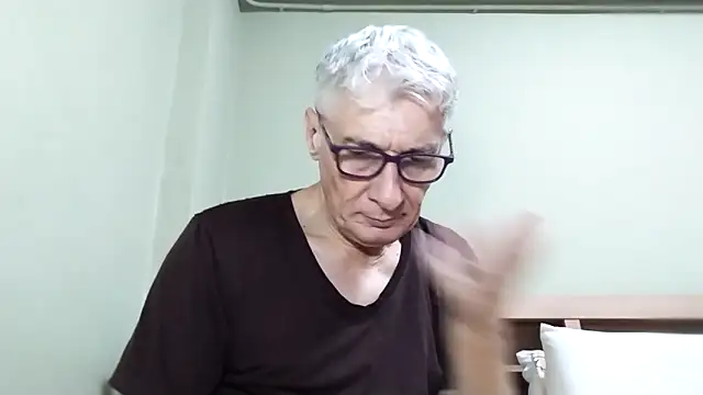 BIGUNCUTHARDCOCK online show from December 20, 1:58 pm