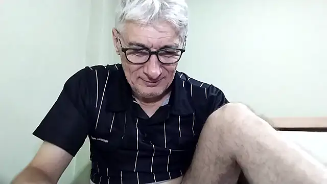 BIGUNCUTHARDCOCK online show from January 9, 2:07 am