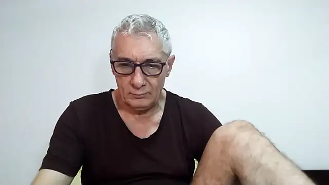 BIGUNCUTHARDCOCK online show from March 5, 1:13 am