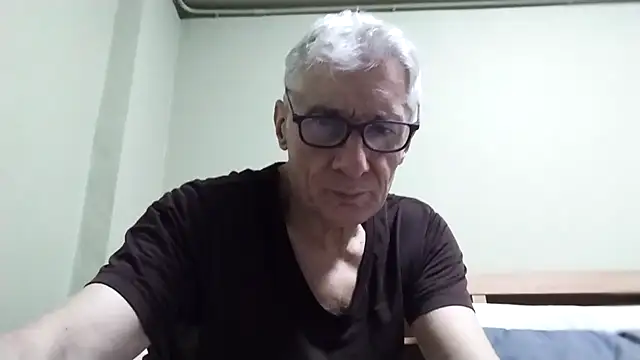 Snapshot of BIGUNCUTHARDCOCK chatting on October 16, 2:36 pm BIGUNCUTHARDCOCK online show from October 16, 2:36 pm