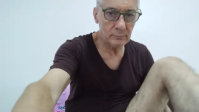 BIGUNCUTHARDCOCK online show from June 3, 12:00 am