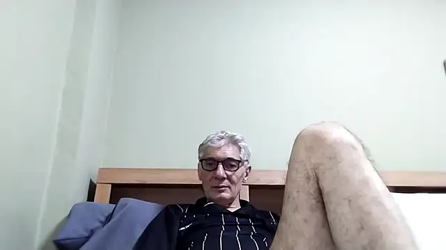 Snapshot of BIGUNCUTHARDCOCK chatting on November 29, 1:55 pm BIGUNCUTHARDCOCK online show from November 29, 1:55 pm