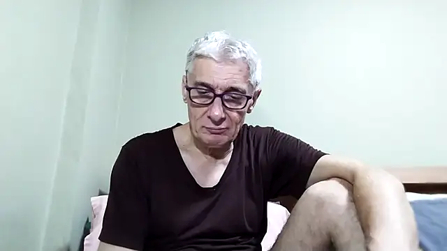 Snapshot of BIGUNCUTHARDCOCK chatting on October 27, 1:56 pm BIGUNCUTHARDCOCK online show from October 27, 1:56 pm