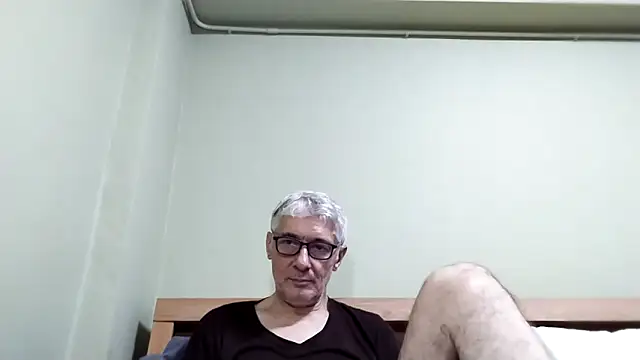 Snapshot of BIGUNCUTHARDCOCK chatting on November 13, 5:00 am BIGUNCUTHARDCOCK online show from November 13, 5:00 am