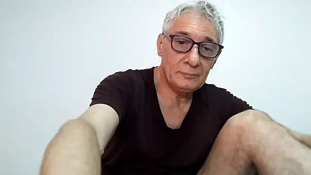 BIGUNCUTHARDCOCK online show from April 5, 2:07 am