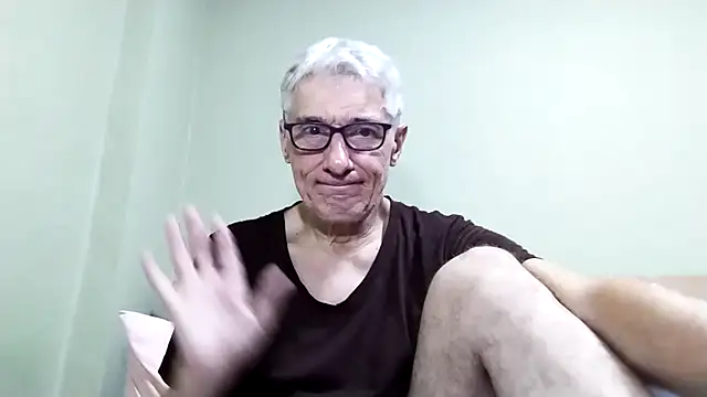 Snapshot of BIGUNCUTHARDCOCK chatting on October 25, 12:28 pm BIGUNCUTHARDCOCK online show from October 25, 12:28 pm