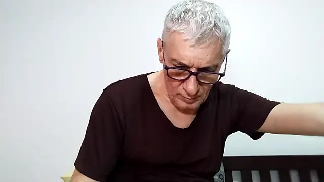 Snapshot of BIGUNCUTHARDCOCK chatting on February 28, 1:38 am BIGUNCUTHARDCOCK online show from February 28, 1:38 am