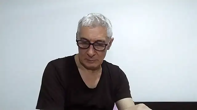 BIGUNCUTHARDCOCK online show from April 12, 1:58 pm