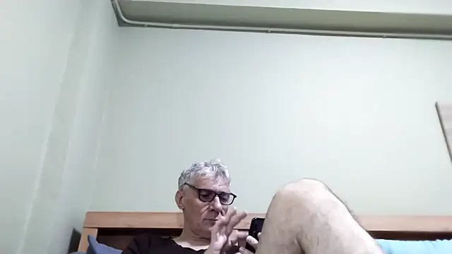 Snapshot of BIGUNCUTHARDCOCK chatting on November 10, 2:33 pm BIGUNCUTHARDCOCK online show from November 10, 2:33 pm