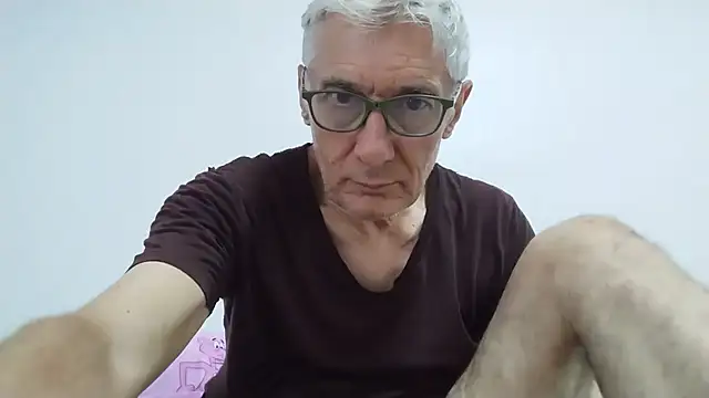 Snapshot of BIGUNCUTHARDCOCK chatting on June 28, 12:06 am BIGUNCUTHARDCOCK online show from June 28, 12:06 am
