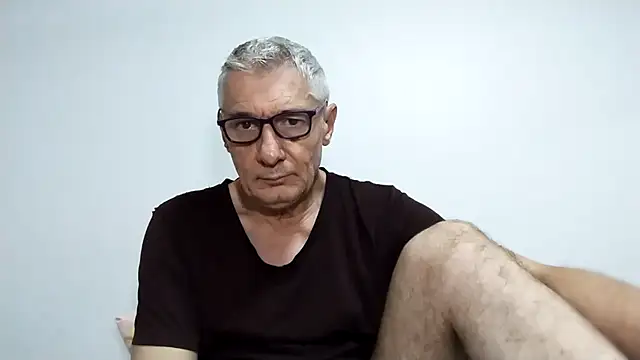 Snapshot of BIGUNCUTHARDCOCK chatting on February 27, 12:44 am BIGUNCUTHARDCOCK online show from February 27, 12:44 am