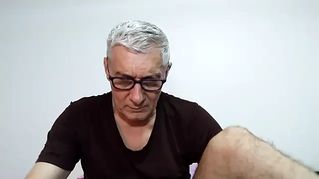 BIGUNCUTHARDCOCK online show from March 12, 1:33 am