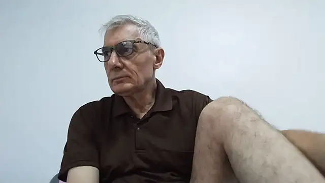 Snapshot of BIGUNCUTHARDCOCK chatting on June 5, 12:15 am BIGUNCUTHARDCOCK online show from June 5, 12:15 am