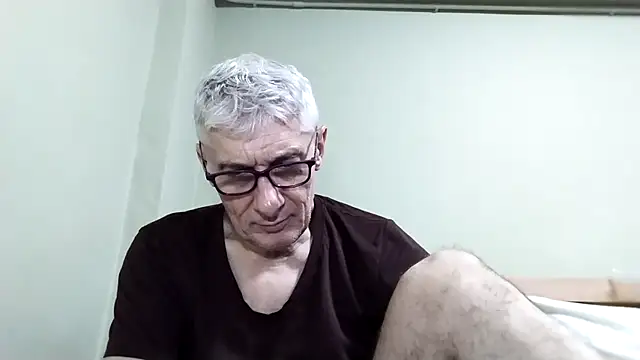 BIGUNCUTHARDCOCK online show from December 5, 1:32 pm