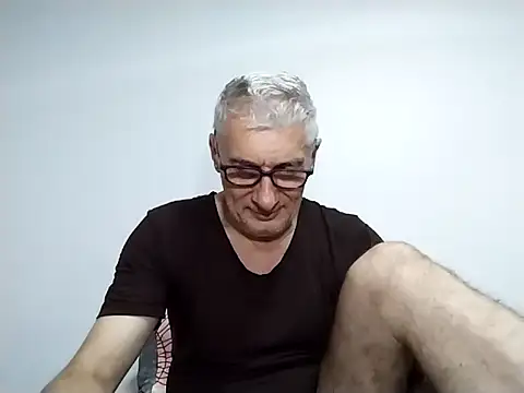 Snapshot of BIGUNCUTHARDCOCK chatting on March 2, 5:08 am BIGUNCUTHARDCOCK online show from March 2, 5:08 am