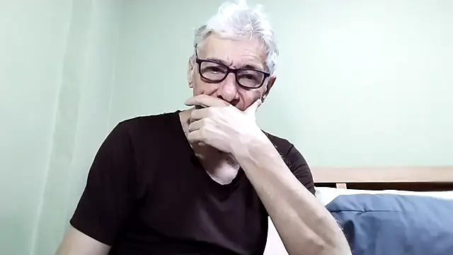 Snapshot of BIGUNCUTHARDCOCK chatting on November 1, 1:27 pm BIGUNCUTHARDCOCK online show from November 1, 1:27 pm