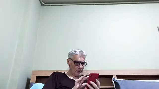 Snapshot of BIGUNCUTHARDCOCK chatting on October 21, 4:56 am BIGUNCUTHARDCOCK online show from October 21, 4:56 am