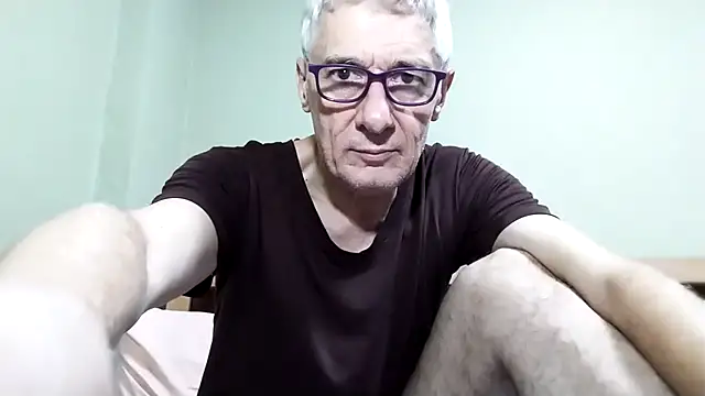 Snapshot of BIGUNCUTHARDCOCK chatting on October 25, 12:21 am BIGUNCUTHARDCOCK online show from October 25, 12:21 am