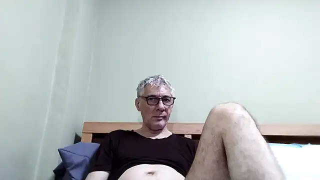 Snapshot of BIGUNCUTHARDCOCK chatting on November 12, 2:21 pm BIGUNCUTHARDCOCK online show from November 12, 2:21 pm