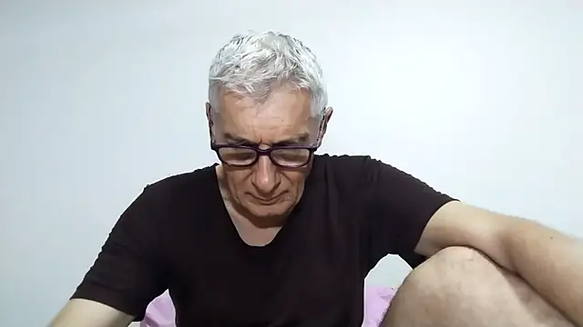 BIGUNCUTHARDCOCK online show from April 17, 12:46 am