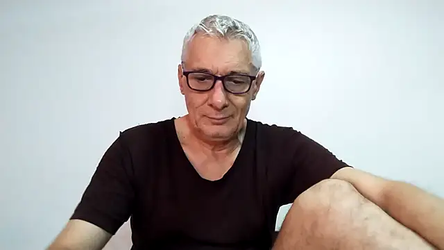 BIGUNCUTHARDCOCK online show from April 10, 1:23 am