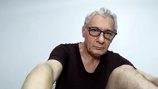 Snapshot of BIGUNCUTHARDCOCK chatting on February 21, 12:23 am BIGUNCUTHARDCOCK online show from February 21, 12:23 am